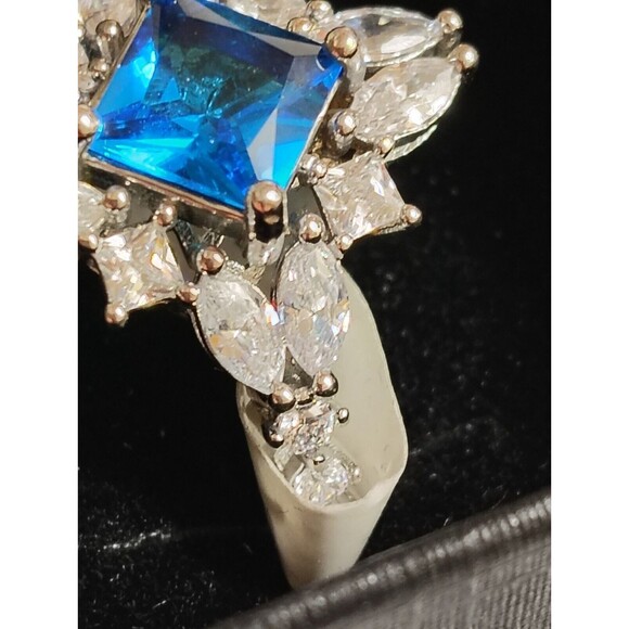 New Bomb Party Ring RBP3017 Natural Fusion Blue Zircon Size 9 Hollywood Glamour - Picture 6 of 9